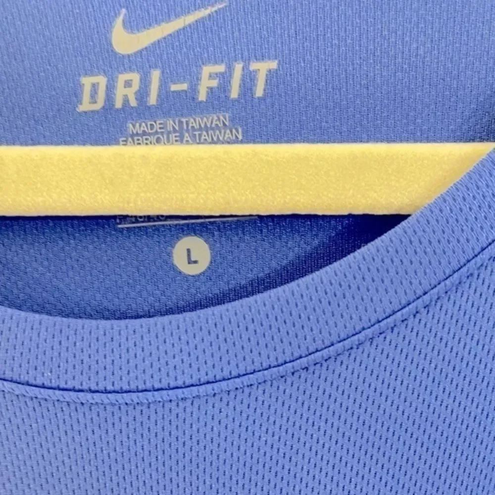Nike‎ Women’s Dri-fit Shirt Size L